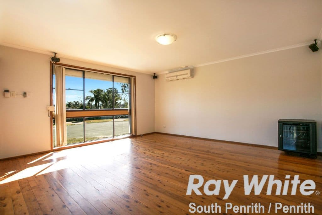 11 Rosella Place, Cranebrook - Thumbnail 4