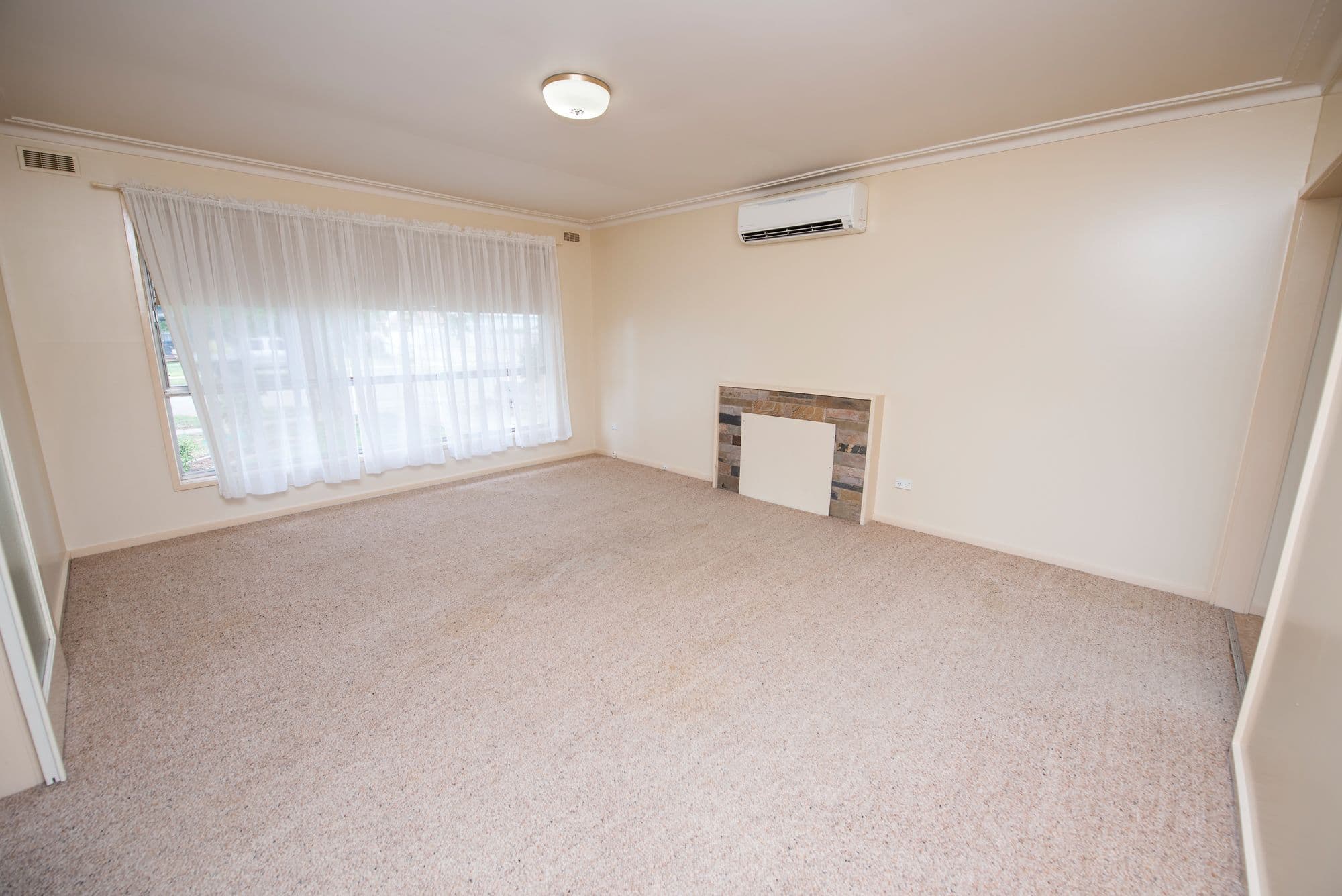 126 Chapman Street, Swan Hill VIC 3585, Swan Hill - Thumbnail 3