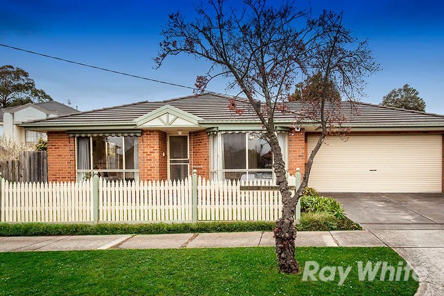 11 Kwinana Street, Glen Waverley VIC 3150, Glen Waverley - Image 1