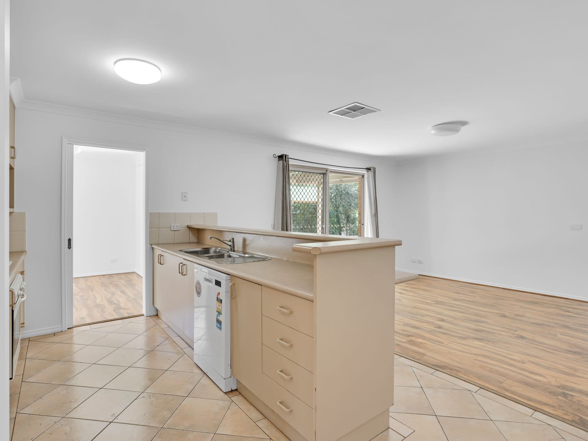 24 Briwood Court, West Albury NSW 2640, West Albury - Thumbnail 4