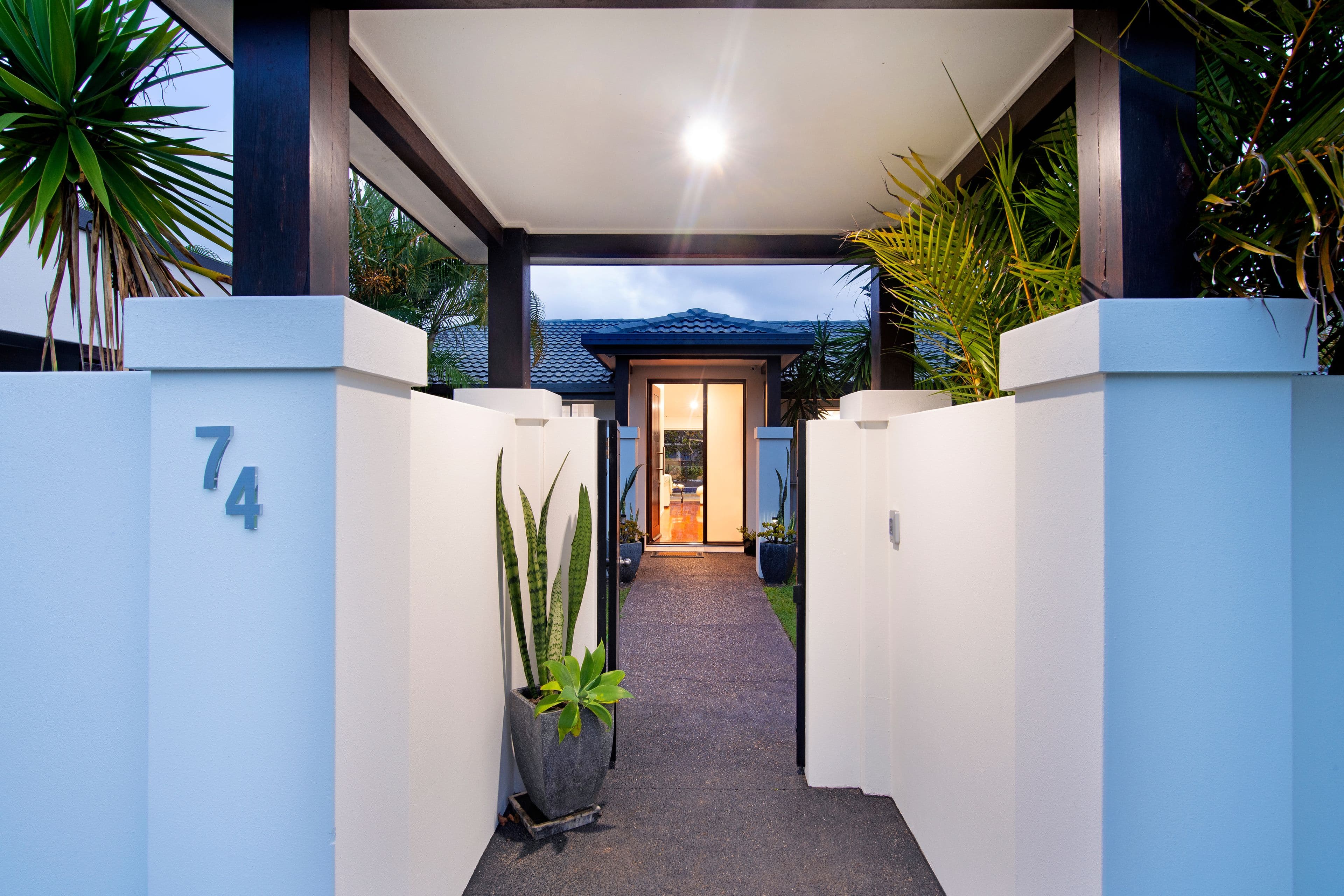 74 Gretel Drive, Mermaid Waters QLD 4218, Mermaid Waters - Thumbnail 2