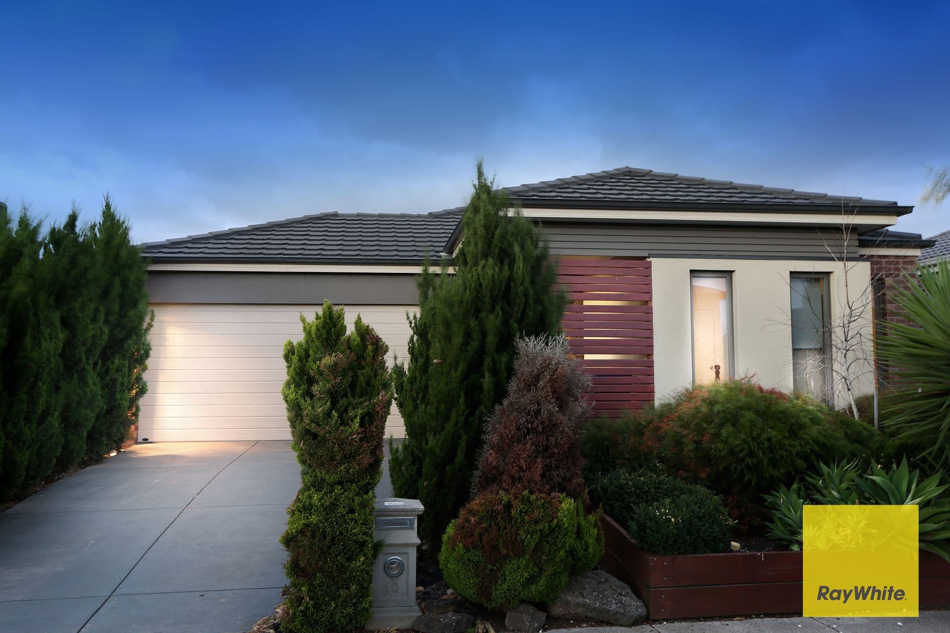 10 Tropic Circuit, Point Cook VIC 3030, Point Cook - Thumbnail 2