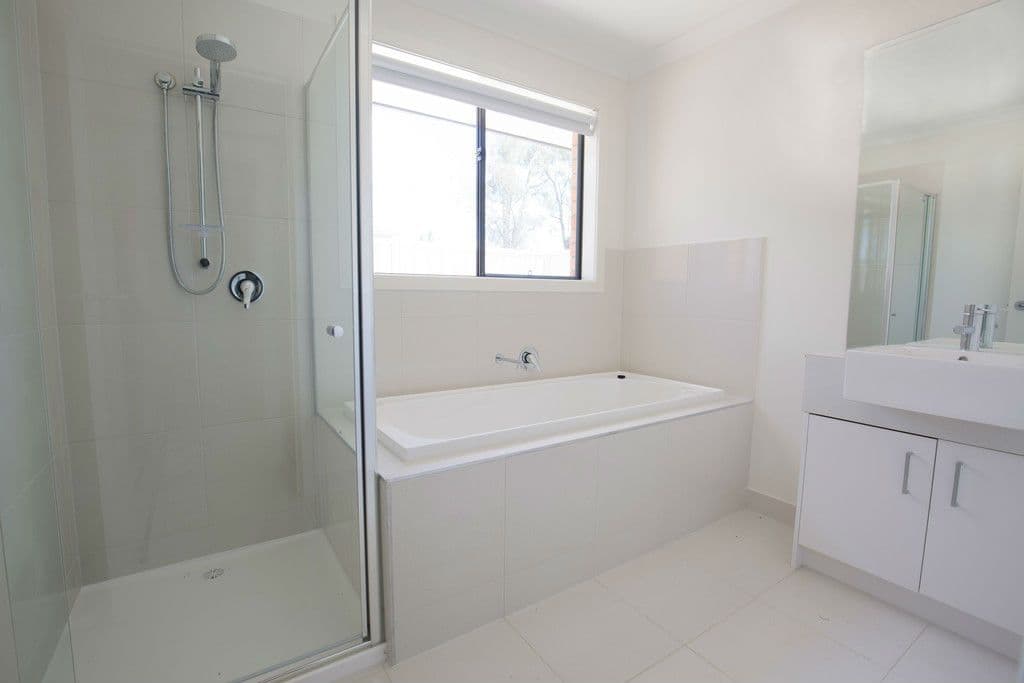 19 Brookfields Mews, Lavington - Thumbnail 3
