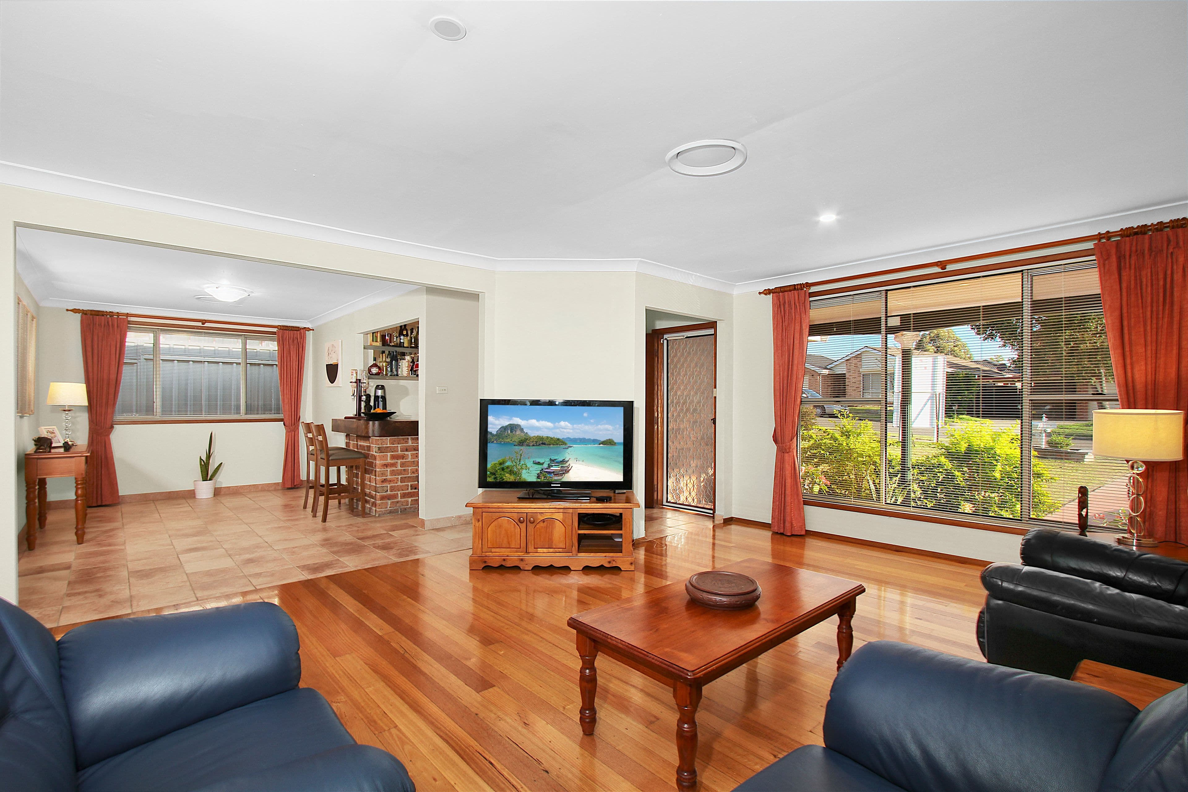 8 Mersey Close, Bossley Park - Thumbnail 2