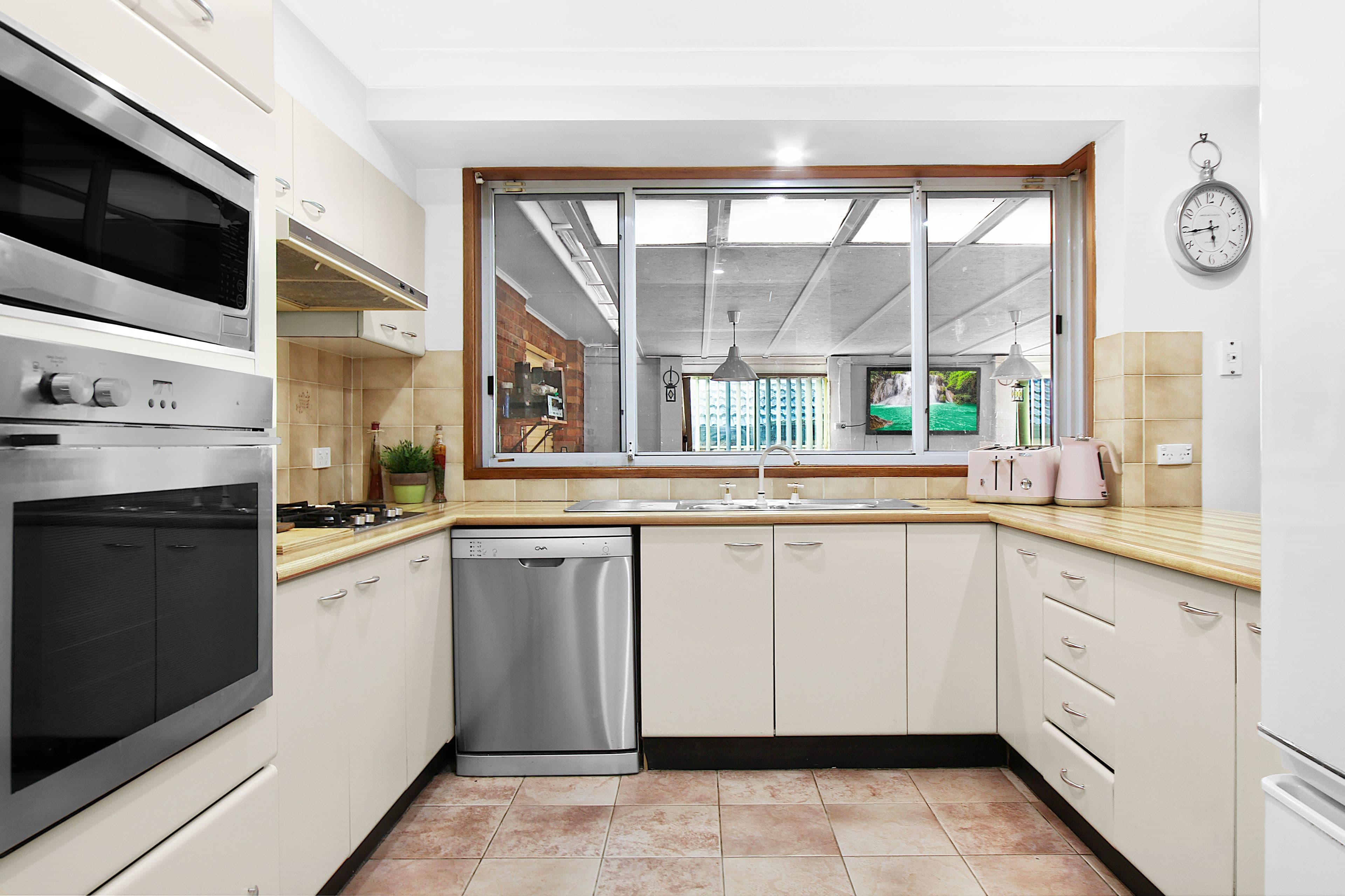 8 Mersey Close, Bossley Park - Thumbnail 3