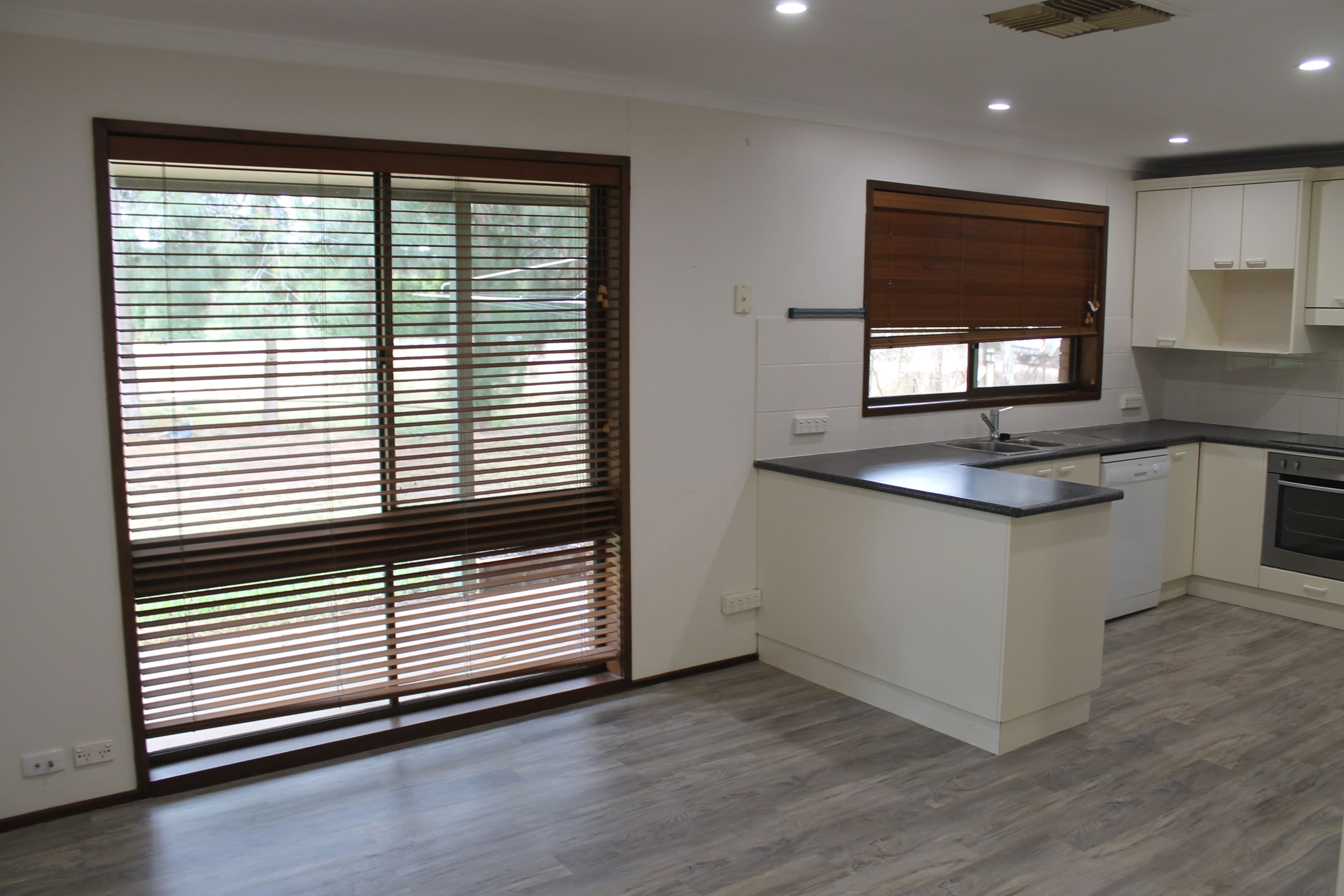 10 Rogers Street, Condobolin - Thumbnail 4