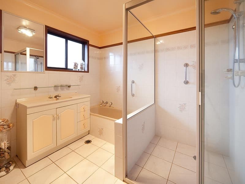 565 Woodbury Court, LAVINGTON NSW 2641, Lavington - Thumbnail 4