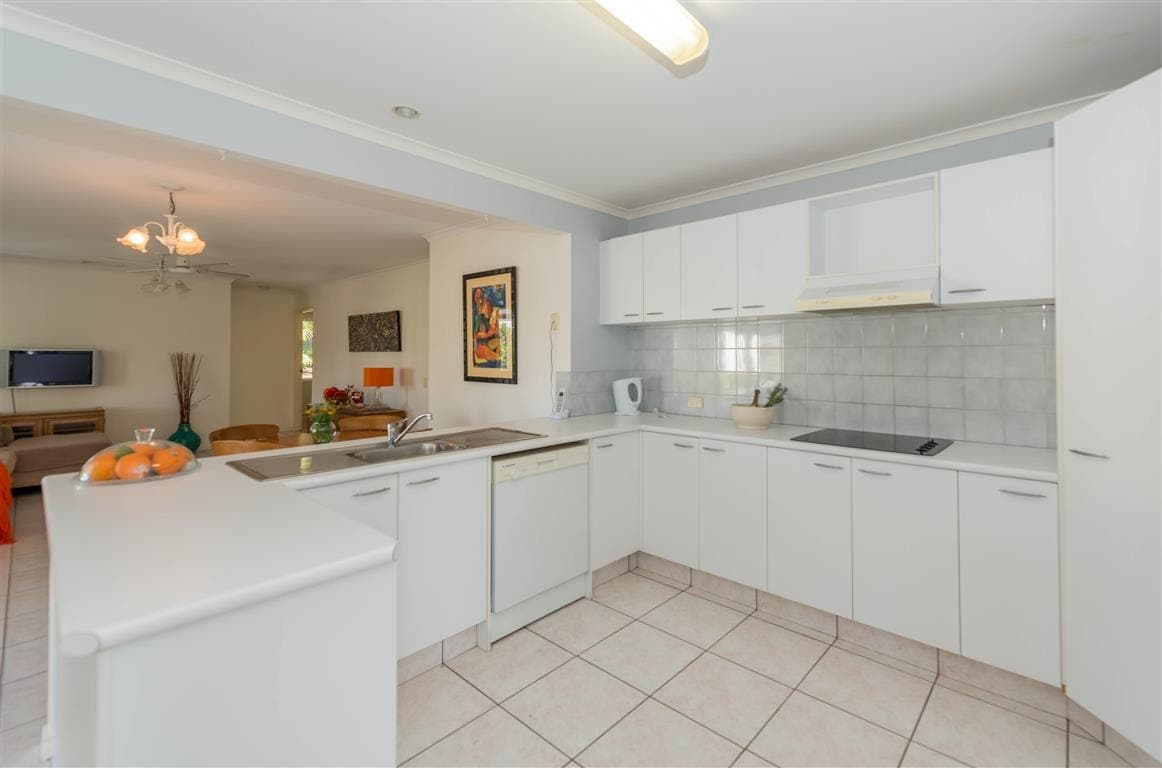 5 Drift Away Court, Robina, Robina - Thumbnail 4