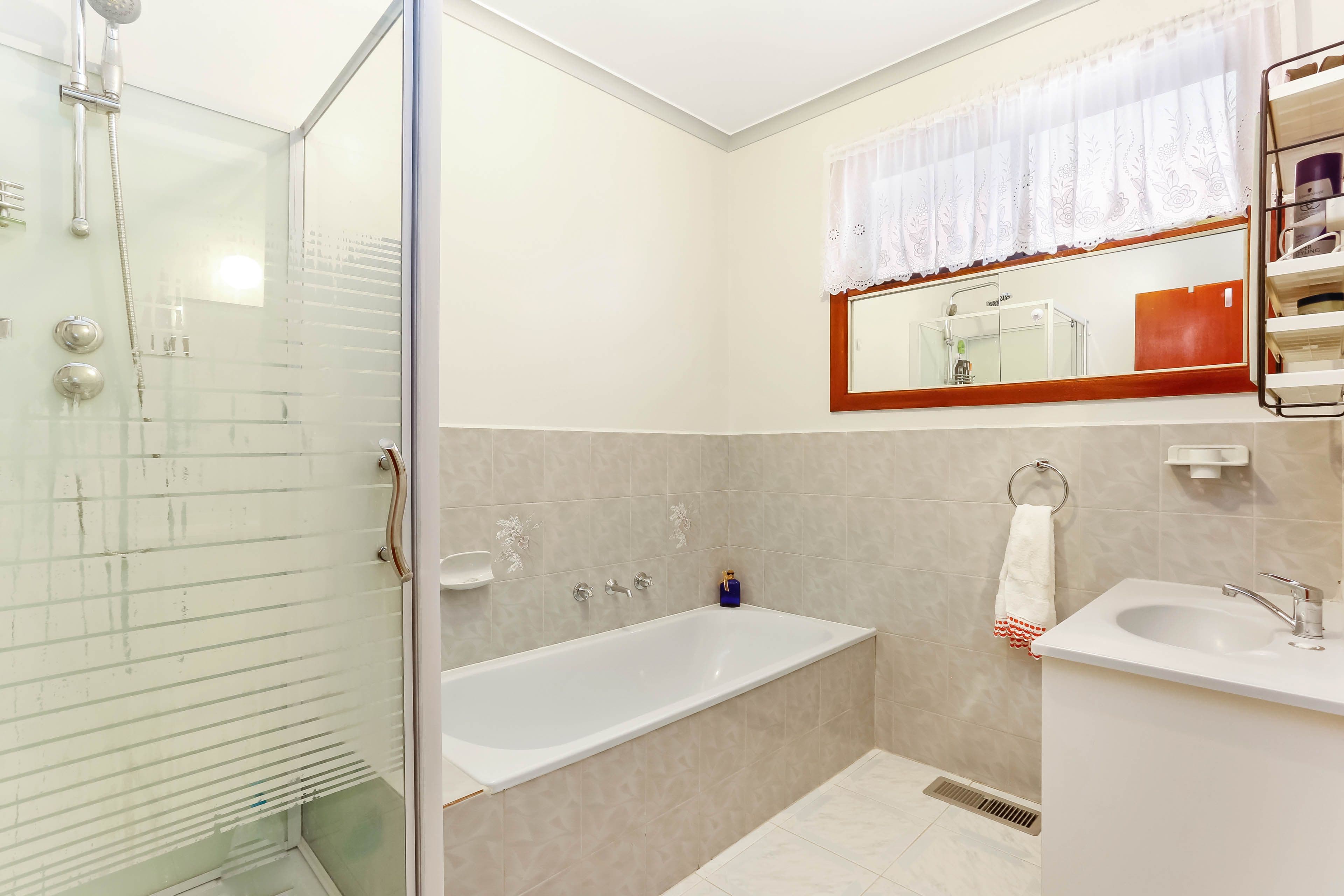 11 Melaleuca Drive, Meadow Heights VIC 3048, Meadow Heights - Thumbnail 7