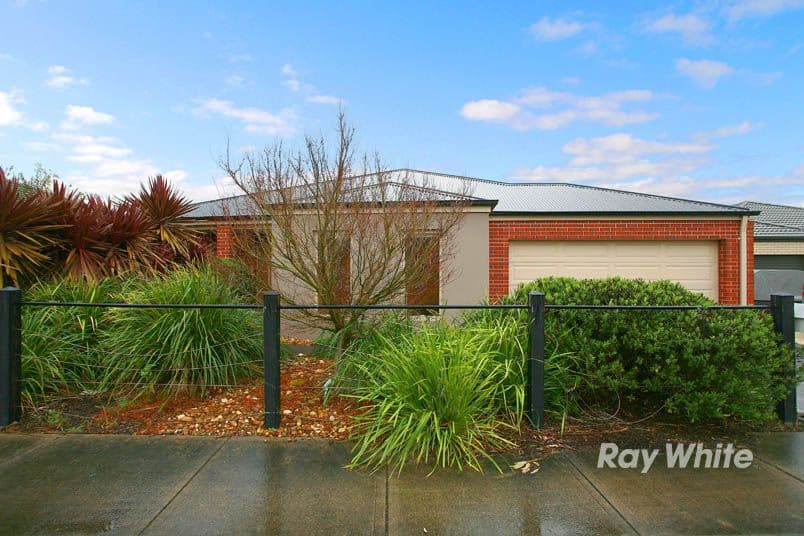 18 Weathertop Way, CRANBOURNE EAST VIC 3977, Cranbourne East - Image 1
