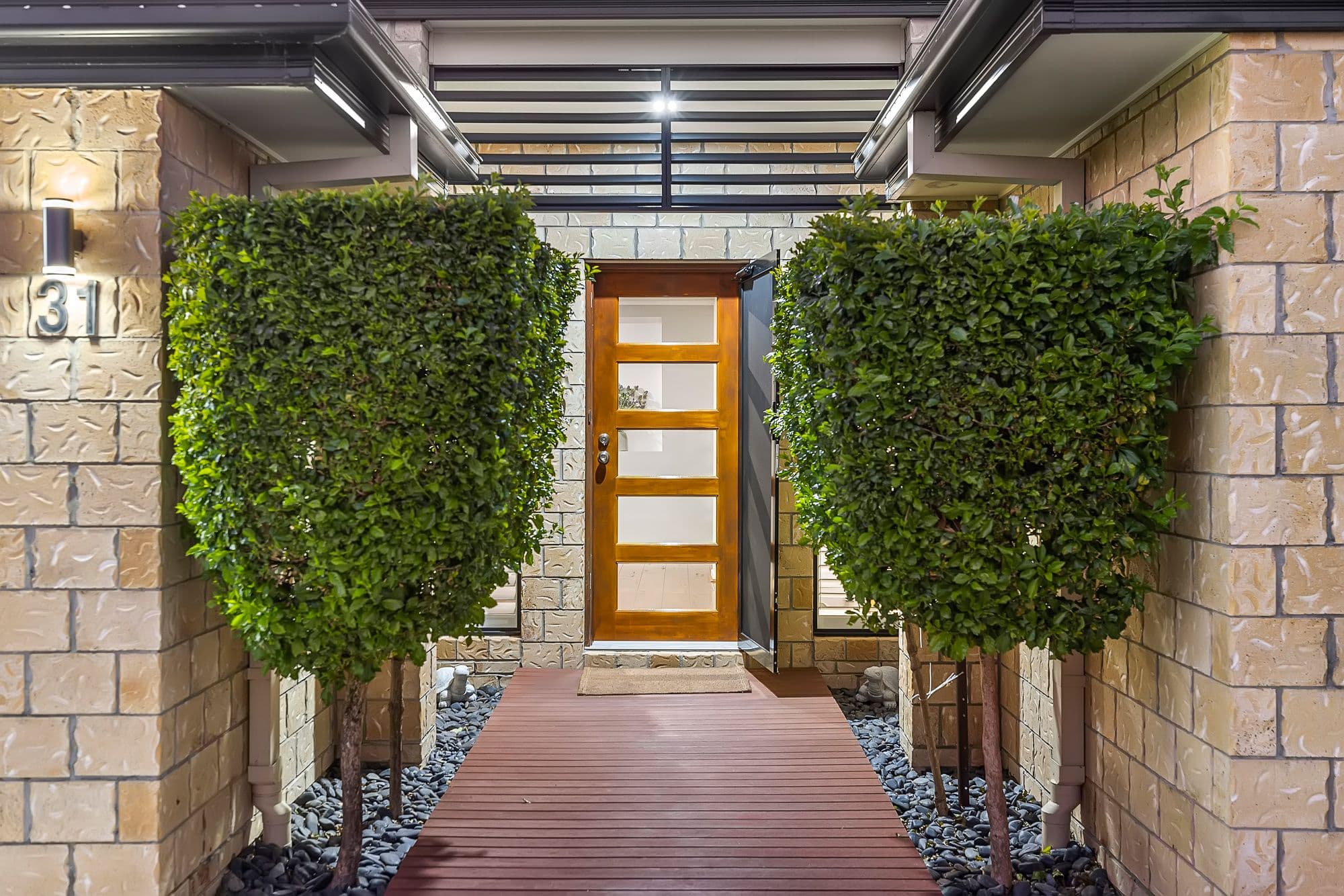 31 Avonlea Place, Eight Mile Plains QLD 4113, Eight Mile Plains - Thumbnail 2
