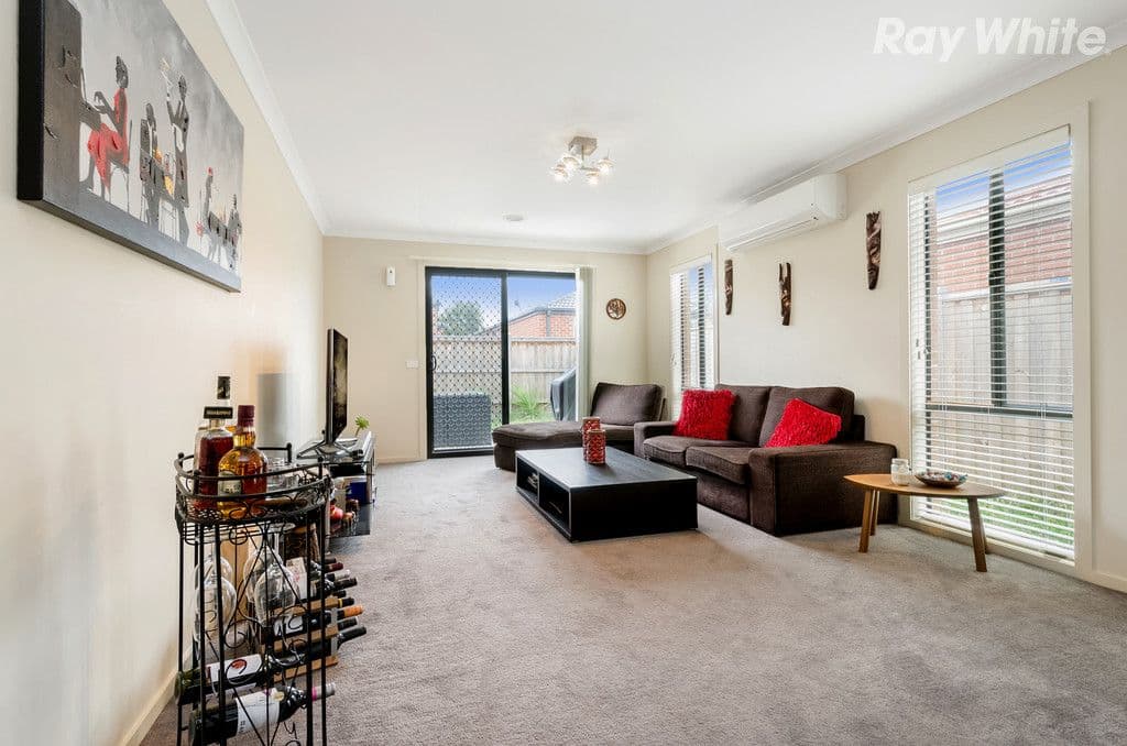 22 Cemetine Terrace, Cranbourne VIC 3977, Cranbourne - Thumbnail 4