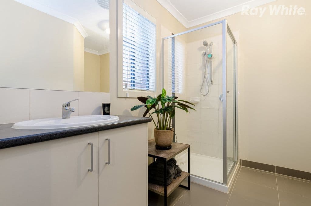 22 Cemetine Terrace, Cranbourne VIC 3977, Cranbourne - Thumbnail 7