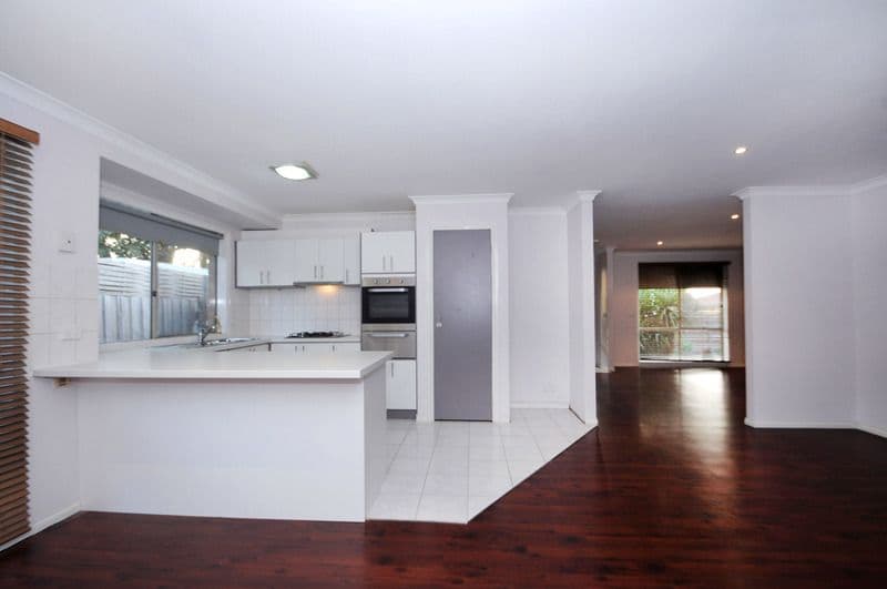 17 Oberon Drive, CARRUM DOWNS VIC 3201, Carrum Downs - Thumbnail 2