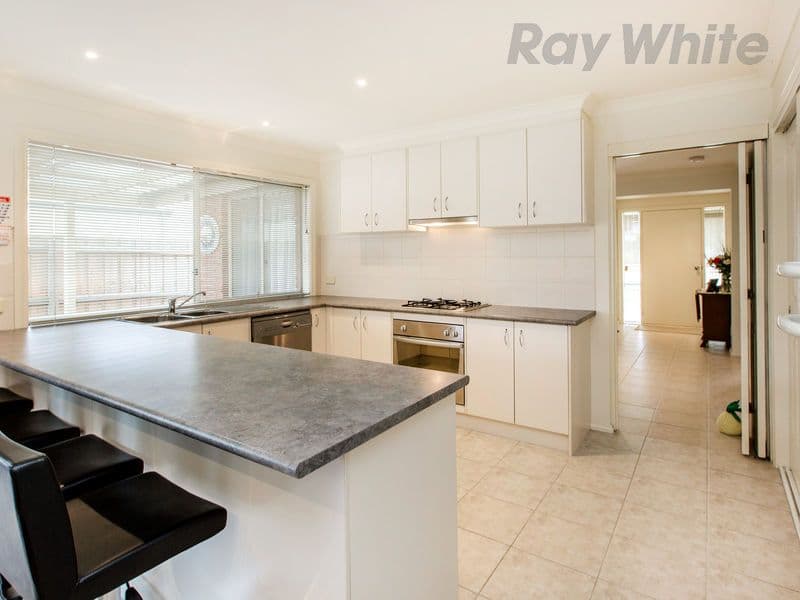 92 Warranilla Avenue, Rosebud VIC 3939, Rosebud - Thumbnail 2