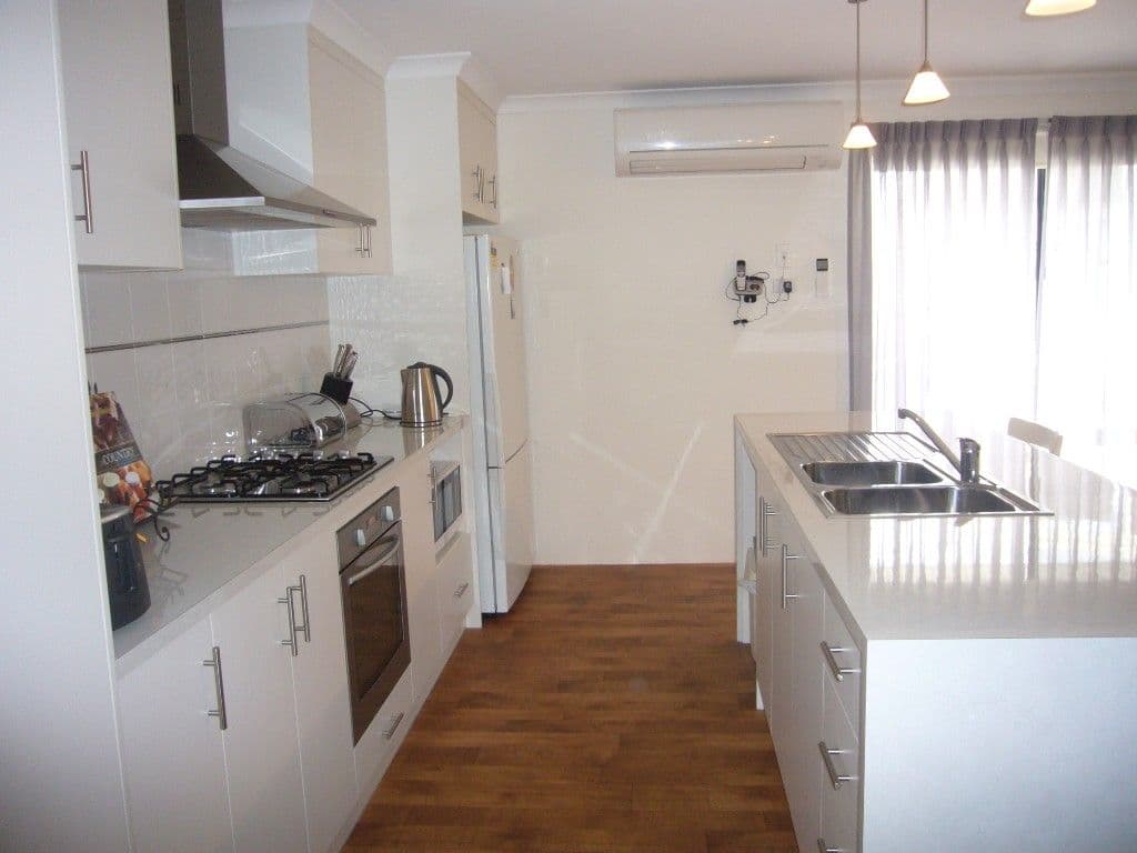 6 Fleetwing Street, WANDINA WA 6530, Wandina - Thumbnail 2