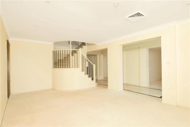 30 Crestview Drive, GLENWOOD NSW 2768, Glenwood - Thumbnail 2