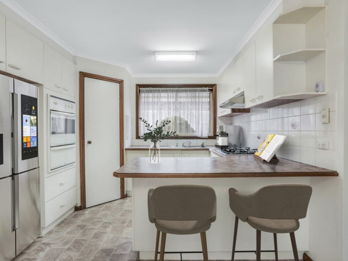 9 Gullquist Way, PAKENHAM VIC 3810, Pakenham - Thumbnail 3