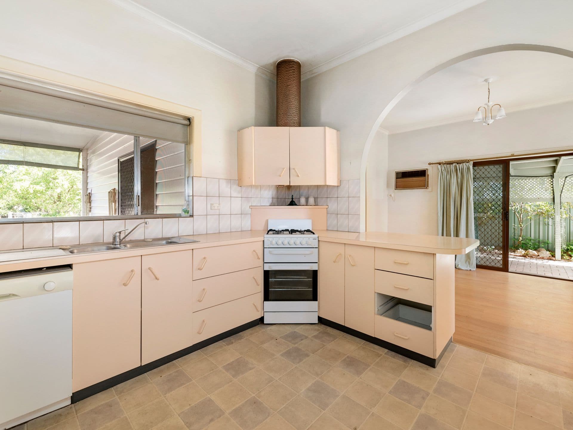 18 Dunn Street, Benalla VIC 3672, Benalla - Thumbnail 2