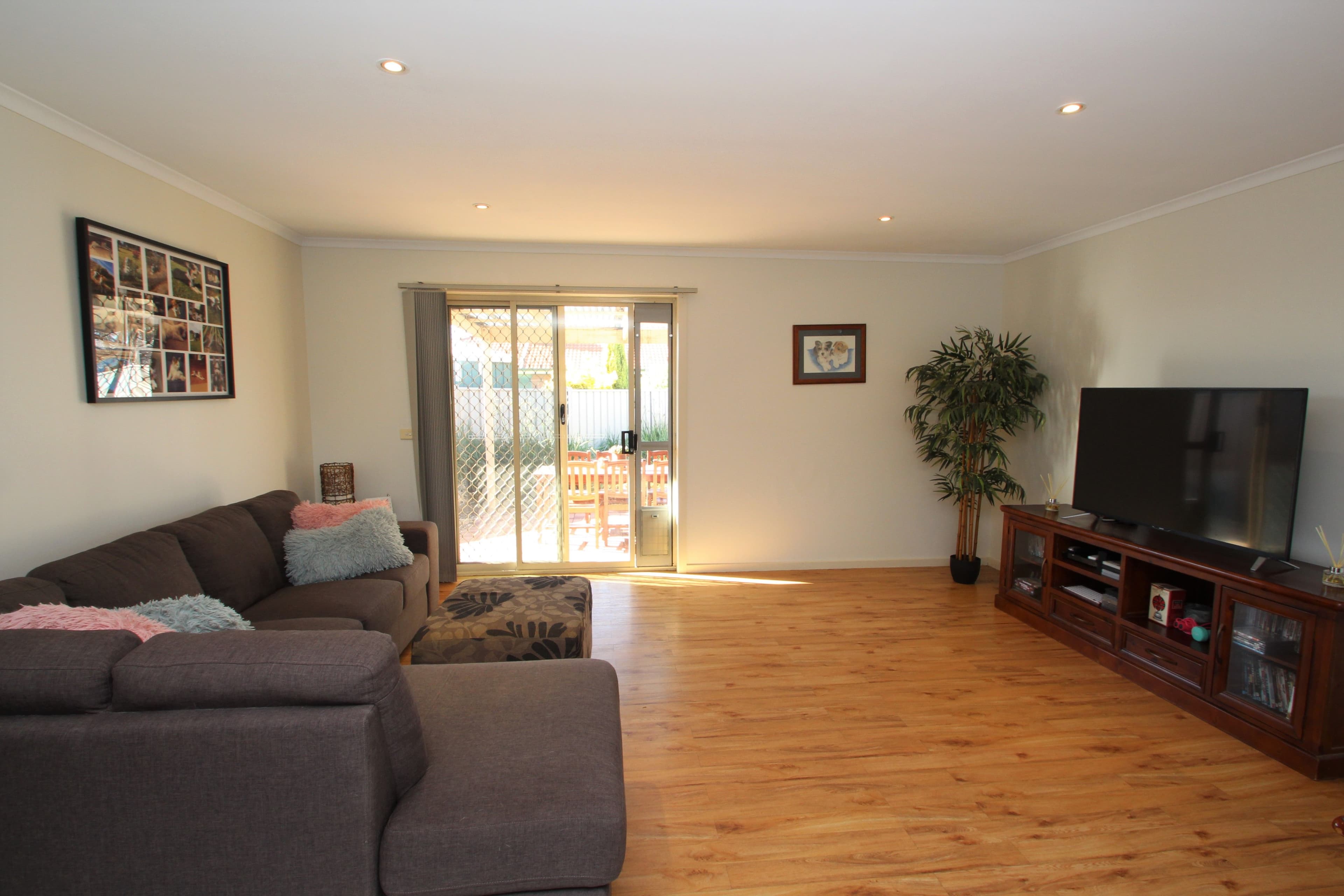 8 Waratah Court, Cobram VIC 3644, Cobram - Thumbnail 2