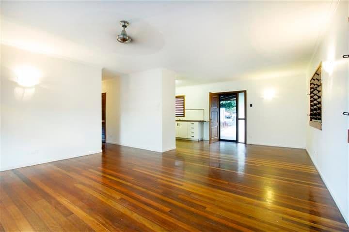 4 Wambiri Street, Cannonvale QLD 4802, Cannonvale - Thumbnail 5