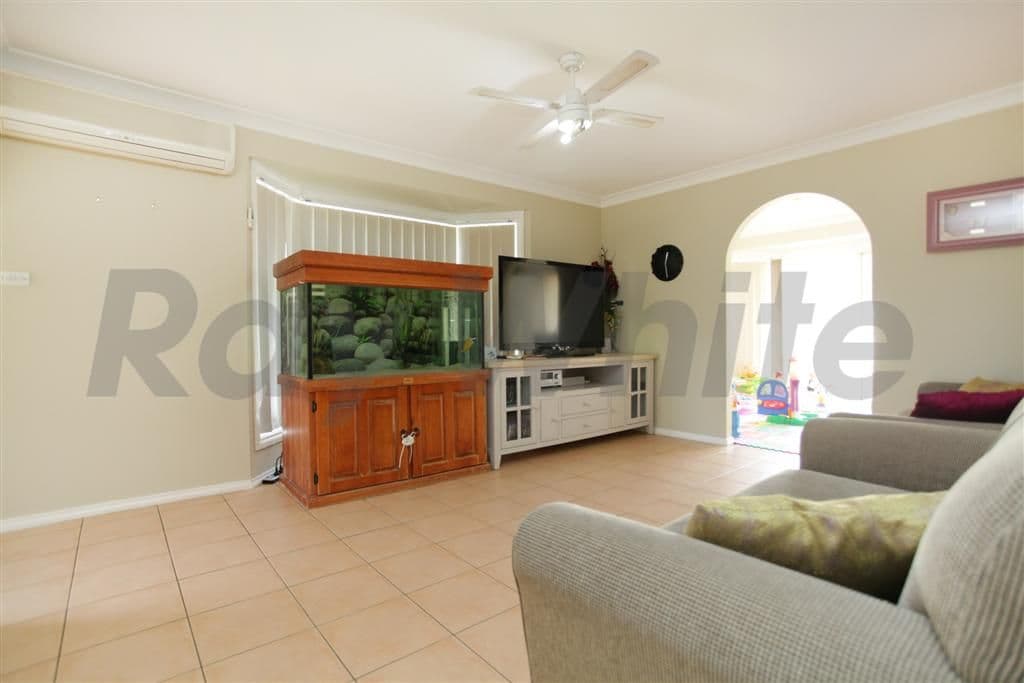 1 Corvus Close, GLENMORE PARK NSW 2745, Glenmore Park - Thumbnail 2