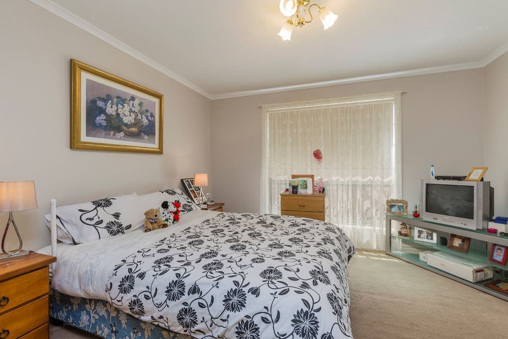 32 Paratone Crescent, St Albans Park VIC 3219, St Albans Park - Thumbnail 5
