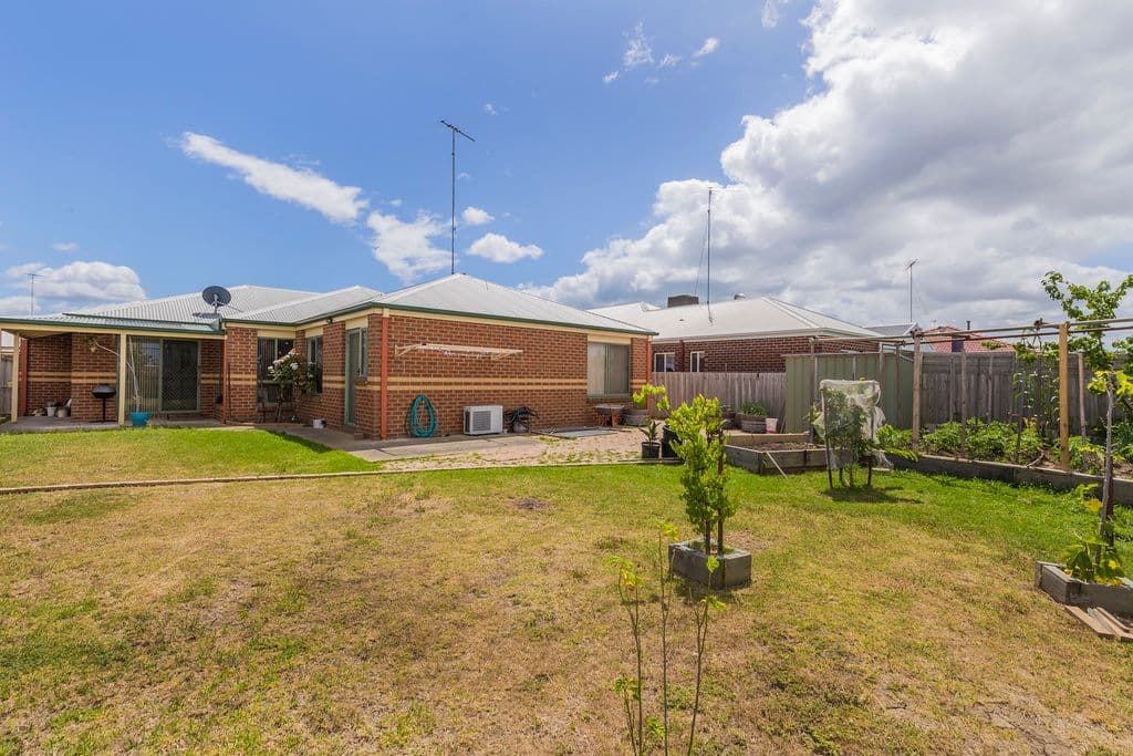 32 Paratone Crescent, St Albans Park VIC 3219, St Albans Park - Thumbnail 7