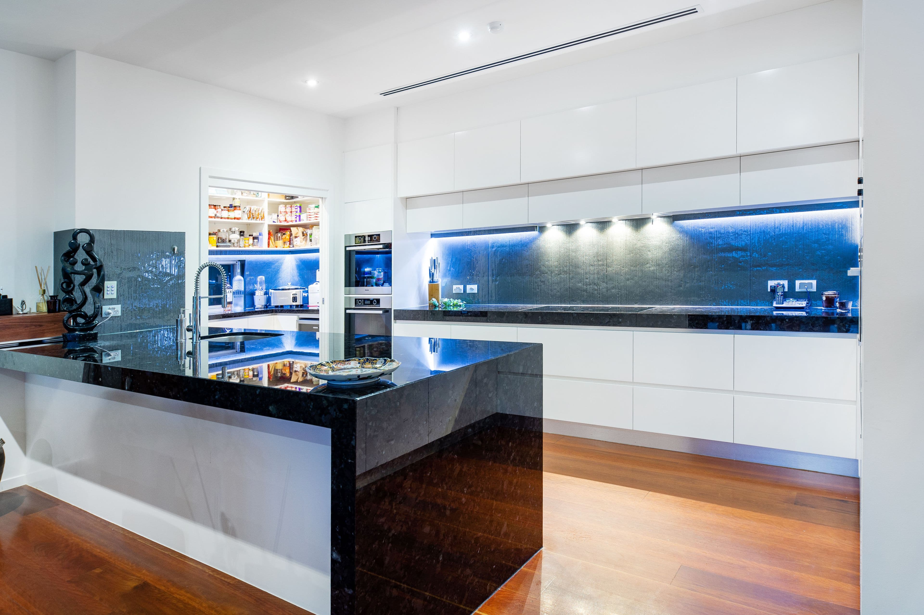 5698 Observation Crescent, Sanctuary Cove QLD 4212, Sanctuary Cove - Thumbnail 5