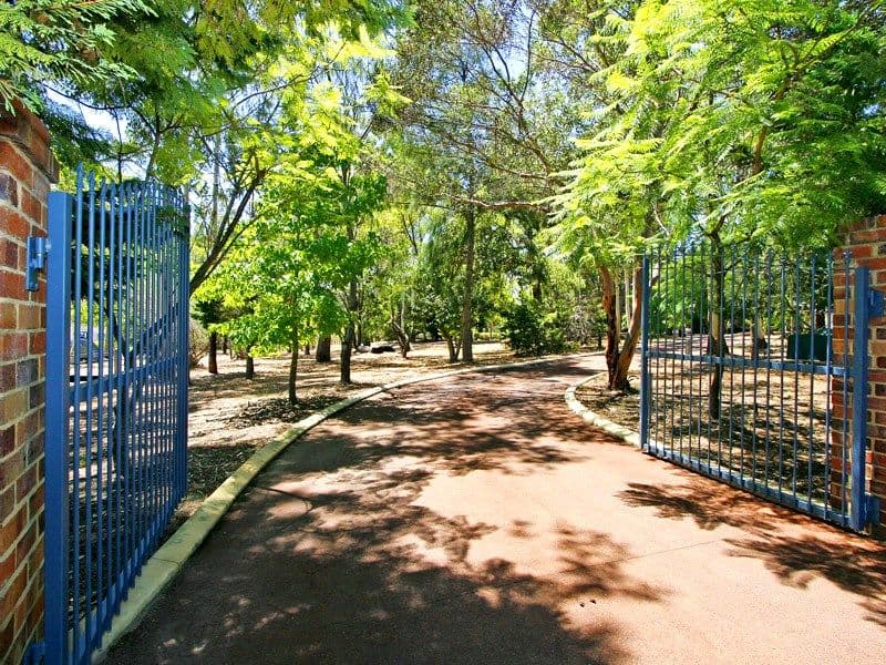 100 Garden Park Drive, WANNEROO WA 6065, Wanneroo - Image 1
