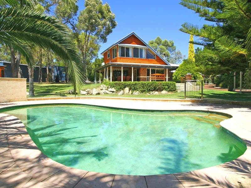 100 Garden Park Drive, WANNEROO WA 6065, Wanneroo - Thumbnail 2