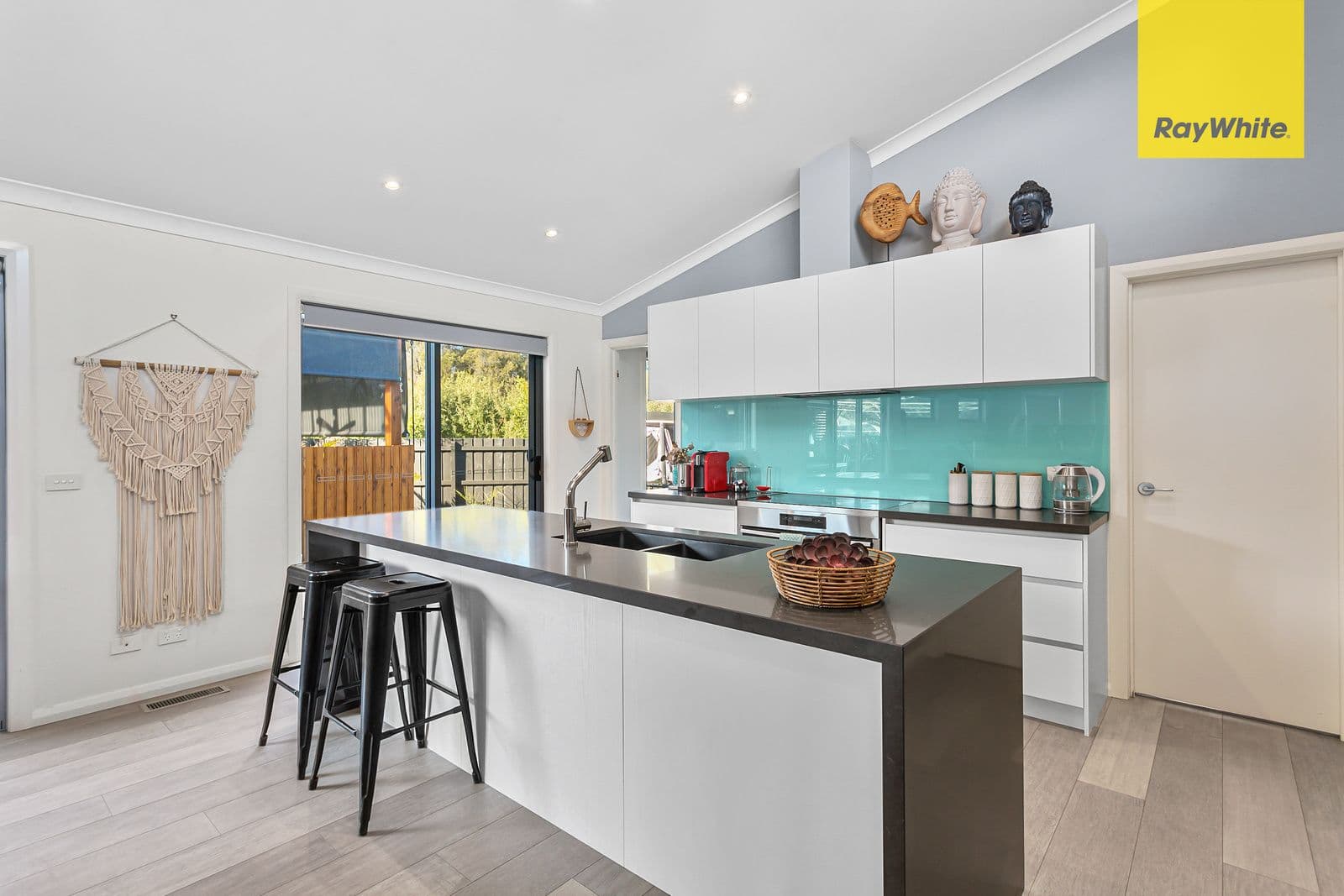 48 Sherwood Avenue, Rosebud VIC 3939, Rosebud - Thumbnail 5