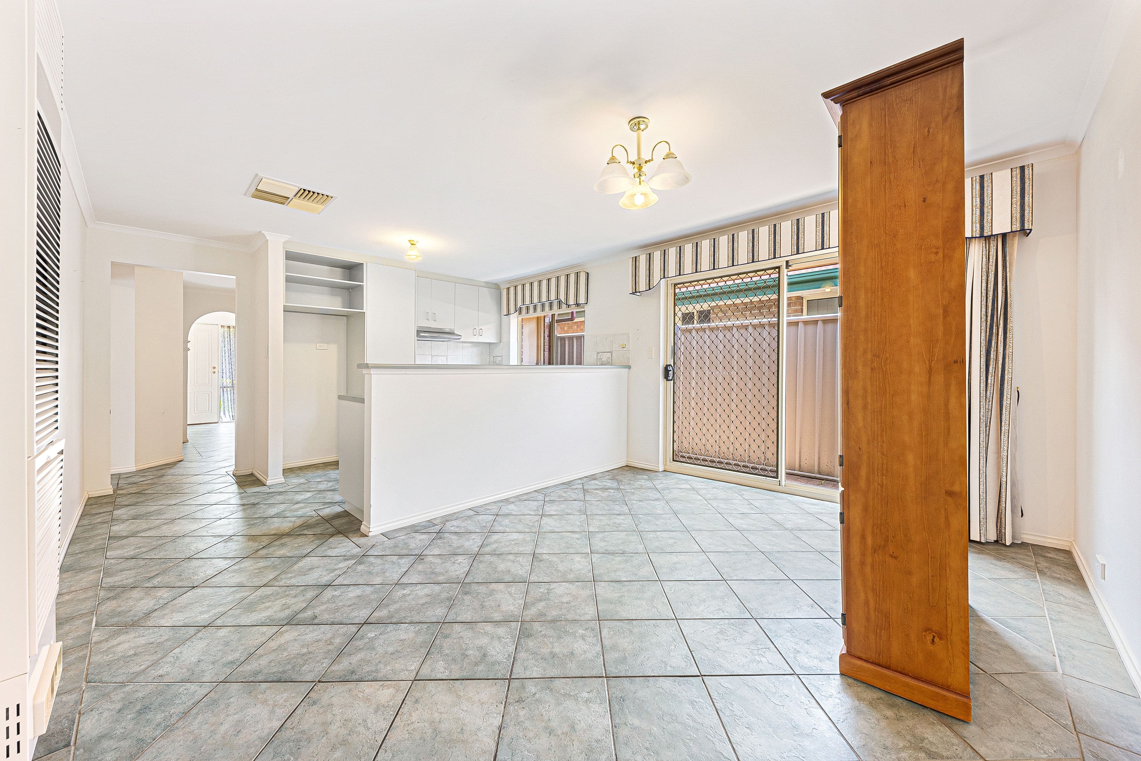 18 Farnborough Street, Oakden SA 5086, Oakden - Thumbnail 2