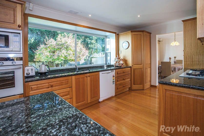 25 Boronia Drive, Glen Waverley VIC 3150, Glen Waverley - Thumbnail 4
