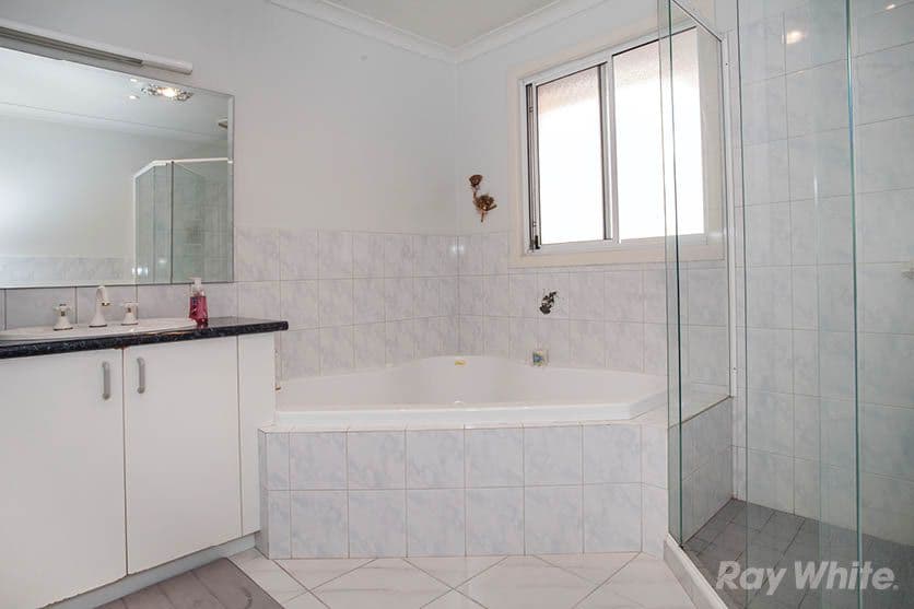 25 Boronia Drive, Glen Waverley VIC 3150, Glen Waverley - Thumbnail 8