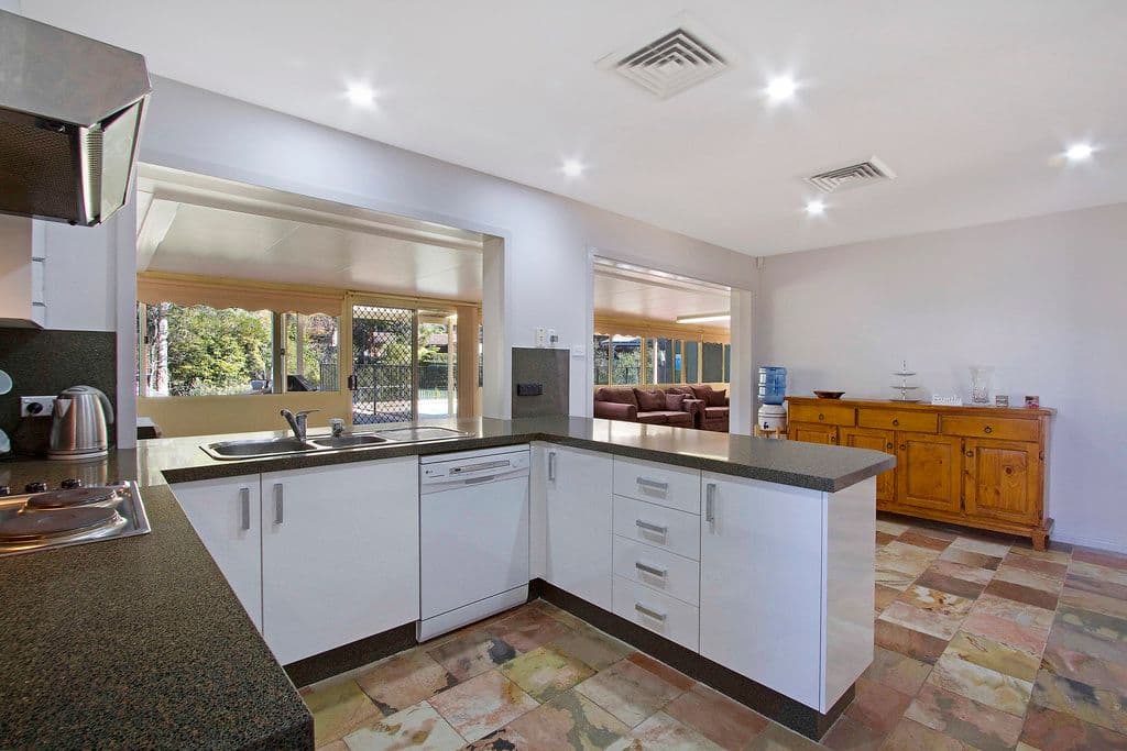 27 Pamela Crescent, BOWEN MOUNTAIN NSW 2753, Bowen Mountain - Thumbnail 3