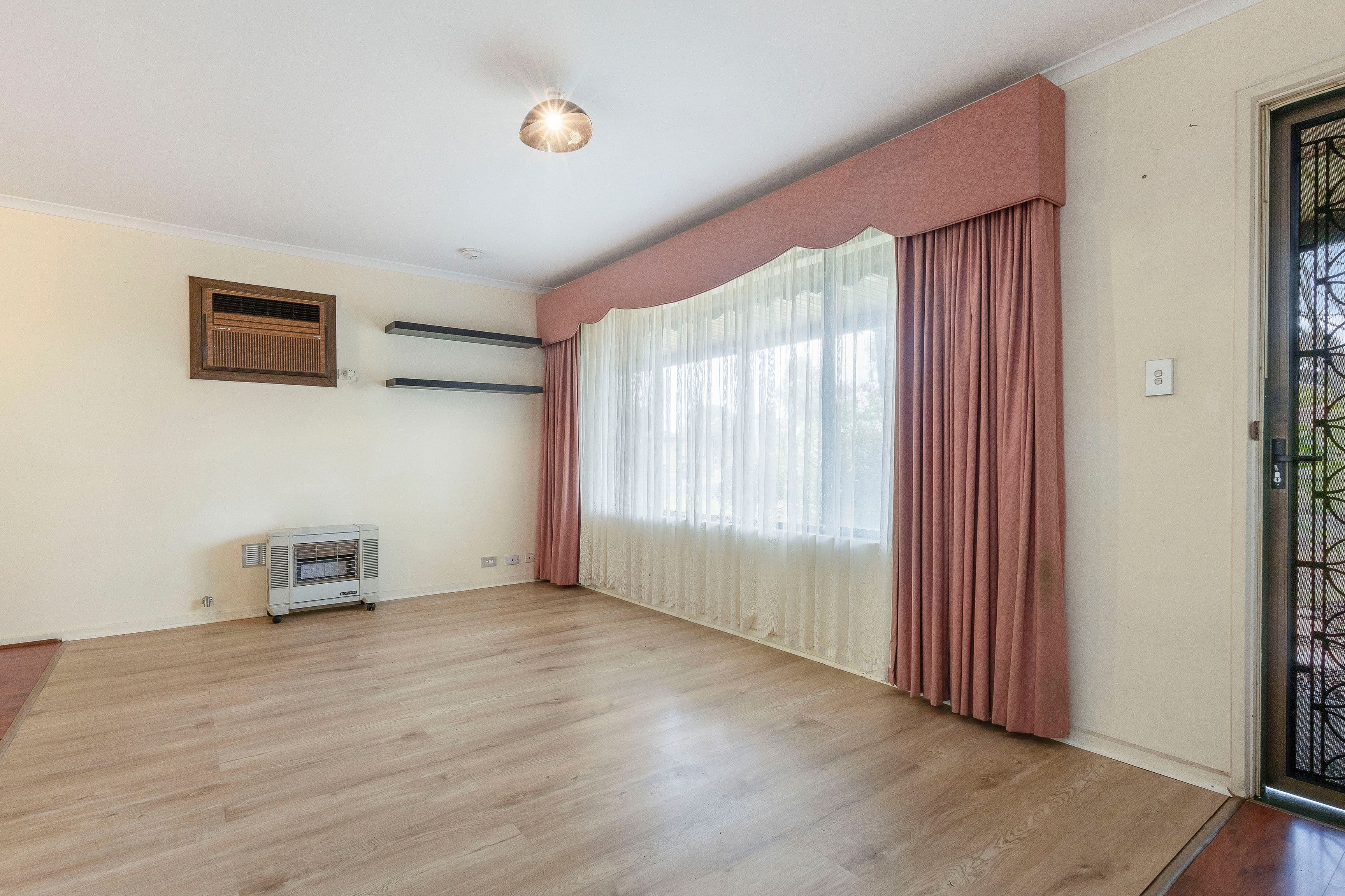 19 Saywell Crescent, Salisbury North SA 5108, Salisbury North - Thumbnail 2
