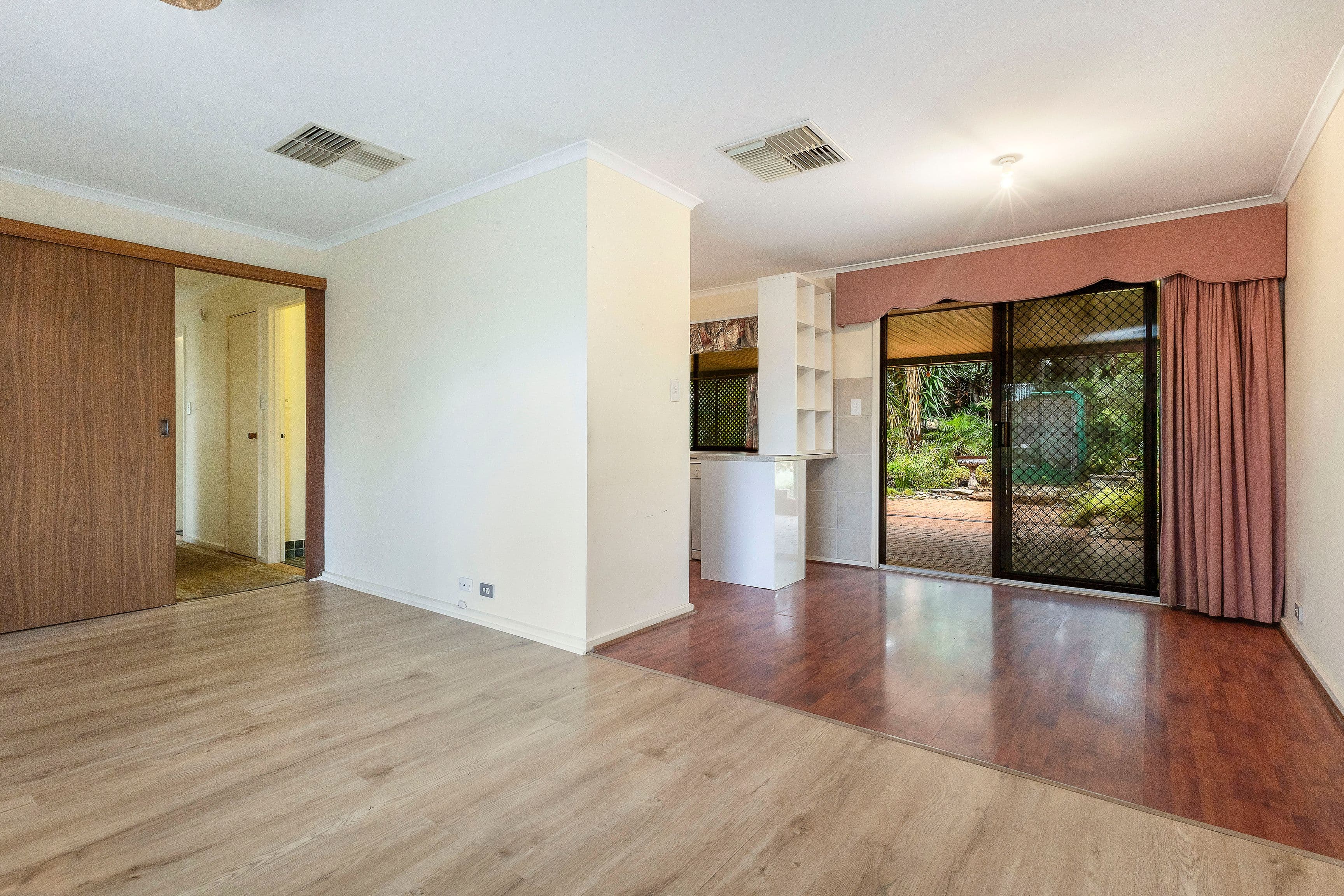 19 Saywell Crescent, Salisbury North SA 5108, Salisbury North - Thumbnail 3