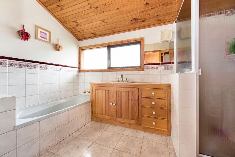 310 Patullos Road, Lara VIC 3212, Lara - Thumbnail 8
