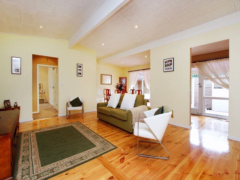 24 Shelford Grove, DINGLEY VILLAGE VIC 3172, Dingley Village - Thumbnail 2