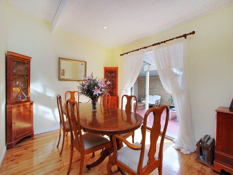 24 Shelford Grove, DINGLEY VILLAGE VIC 3172, Dingley Village - Thumbnail 3