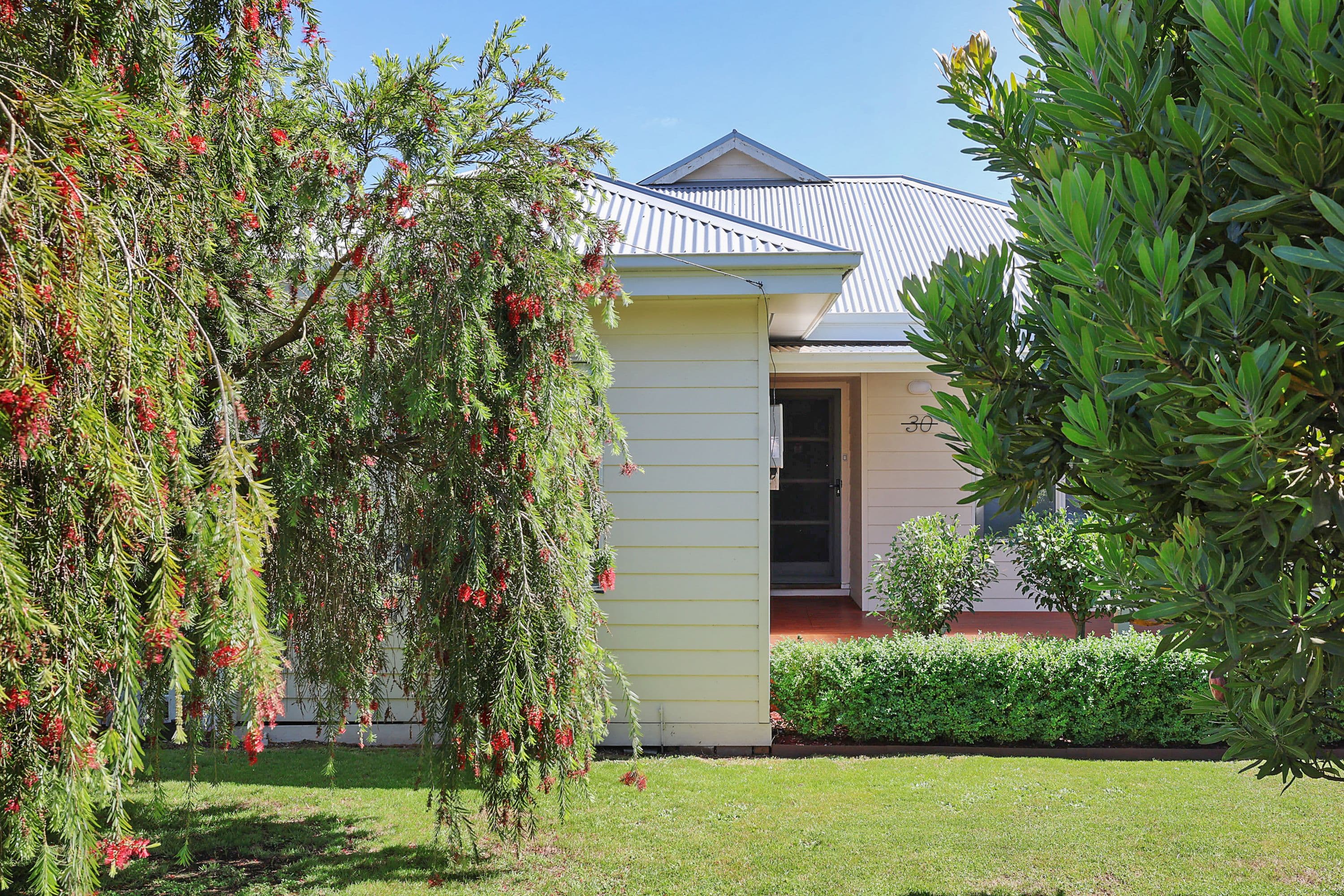 30 Henderson Street, Camperdown VIC 3260, Camperdown - Thumbnail 2
