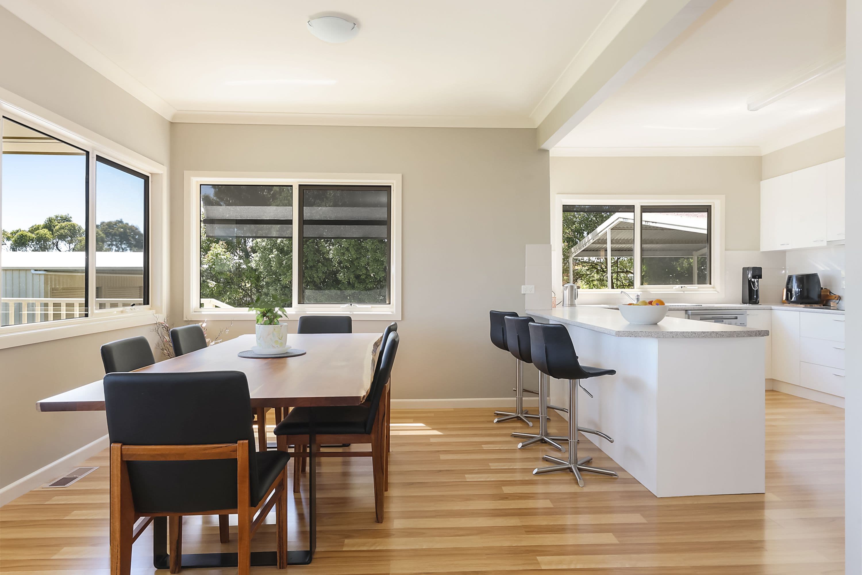 30 Henderson Street, Camperdown VIC 3260, Camperdown - Thumbnail 4