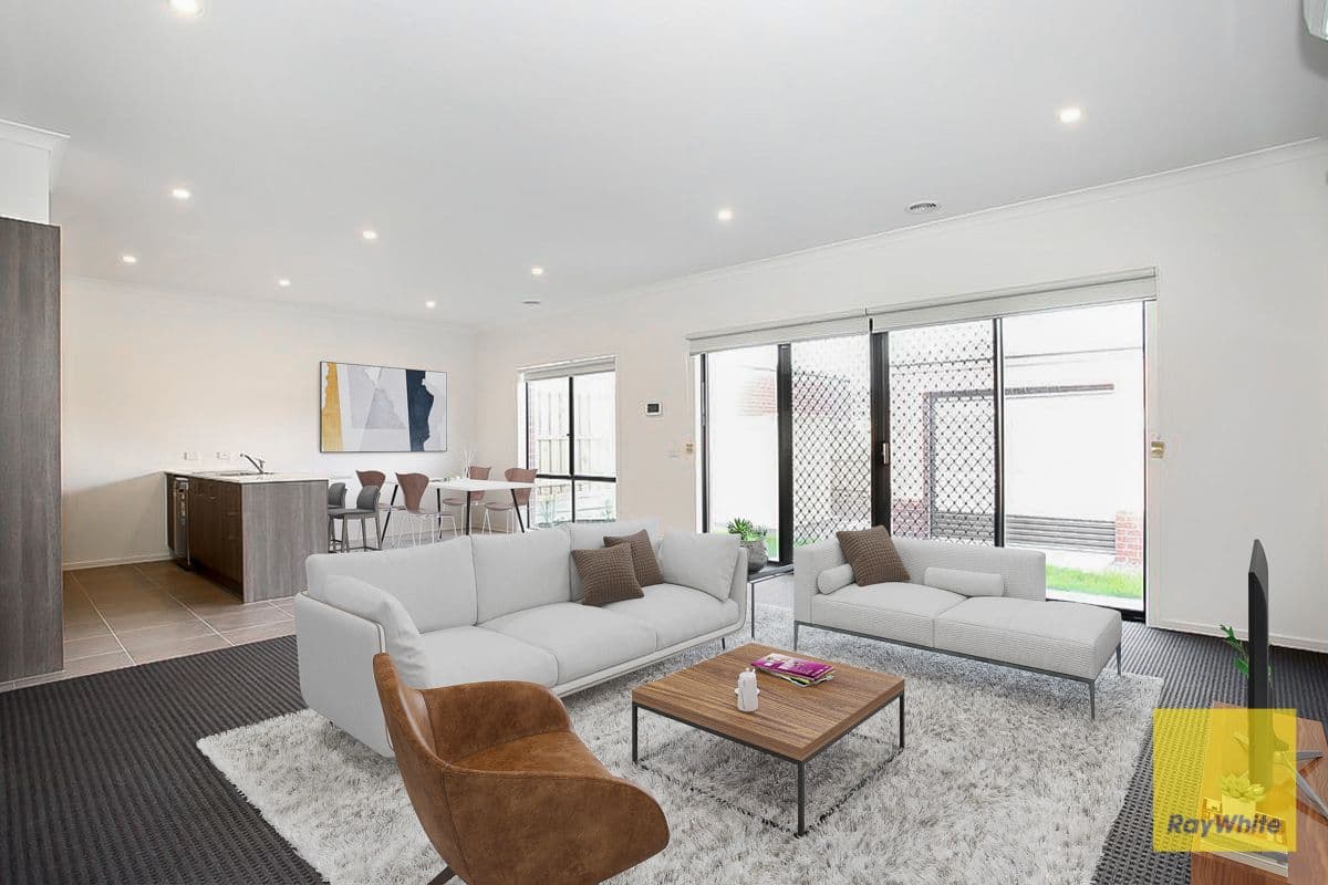 18 O'Brien Parade, Pakenham VIC 3810, Pakenham - Thumbnail 2