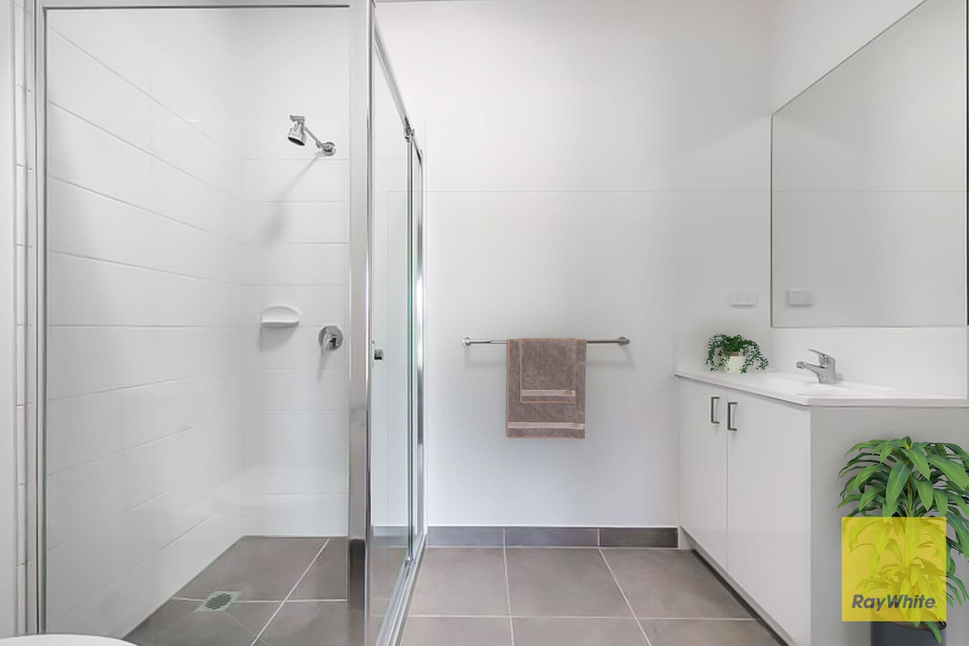 18 O'Brien Parade, Pakenham VIC 3810, Pakenham - Thumbnail 5