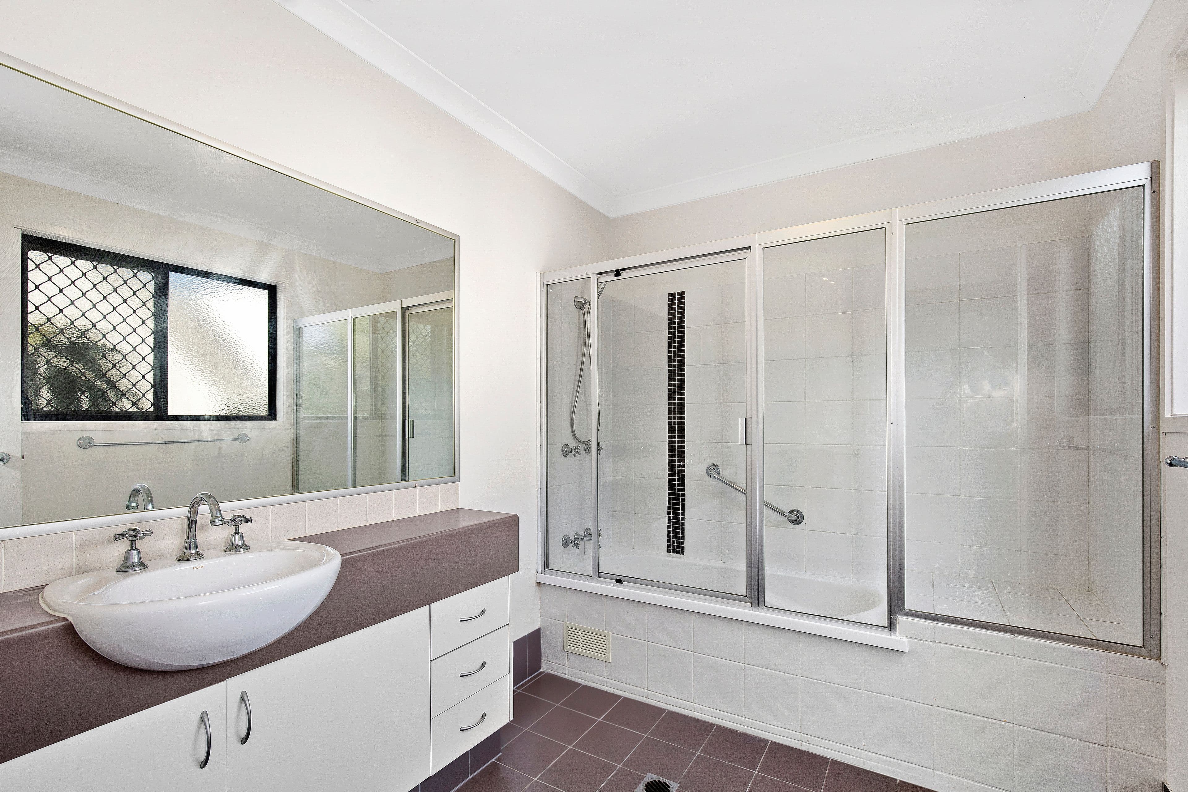 37 Brighton Street, Biggera Waters QLD 4216, Biggera Waters - Thumbnail 6