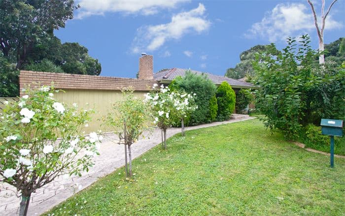 2 Barkala Close, GREENSBOROUGH VIC 3088, Greensborough - Thumbnail 2