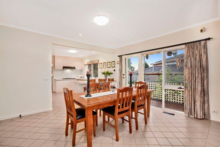 2 Teringa Court, DONCASTER EAST VIC 3109, Doncaster East - Thumbnail 5