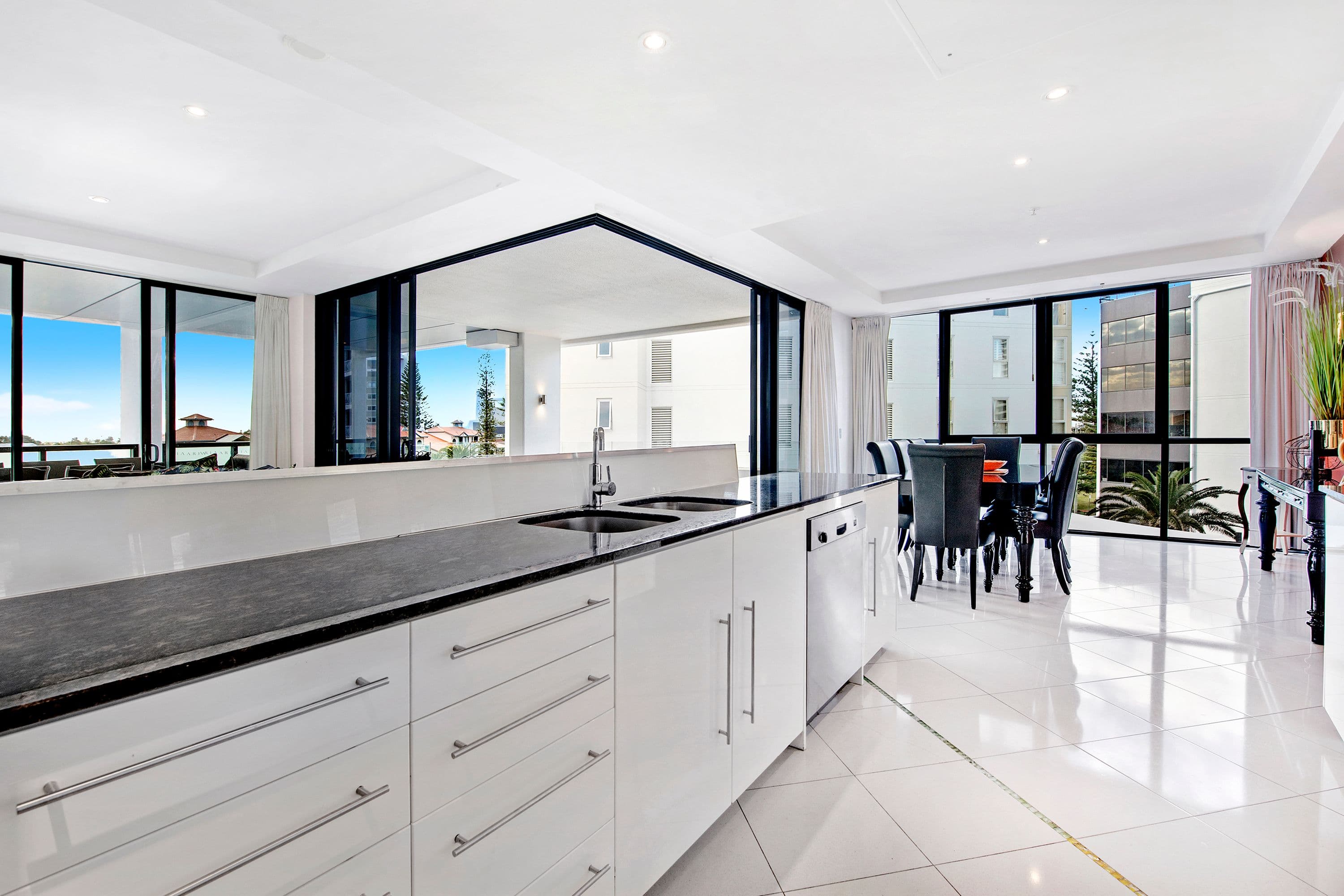 401 'Aria' 19 Albert Avenue, Broadbeach QLD 4218, Broadbeach - Thumbnail 3