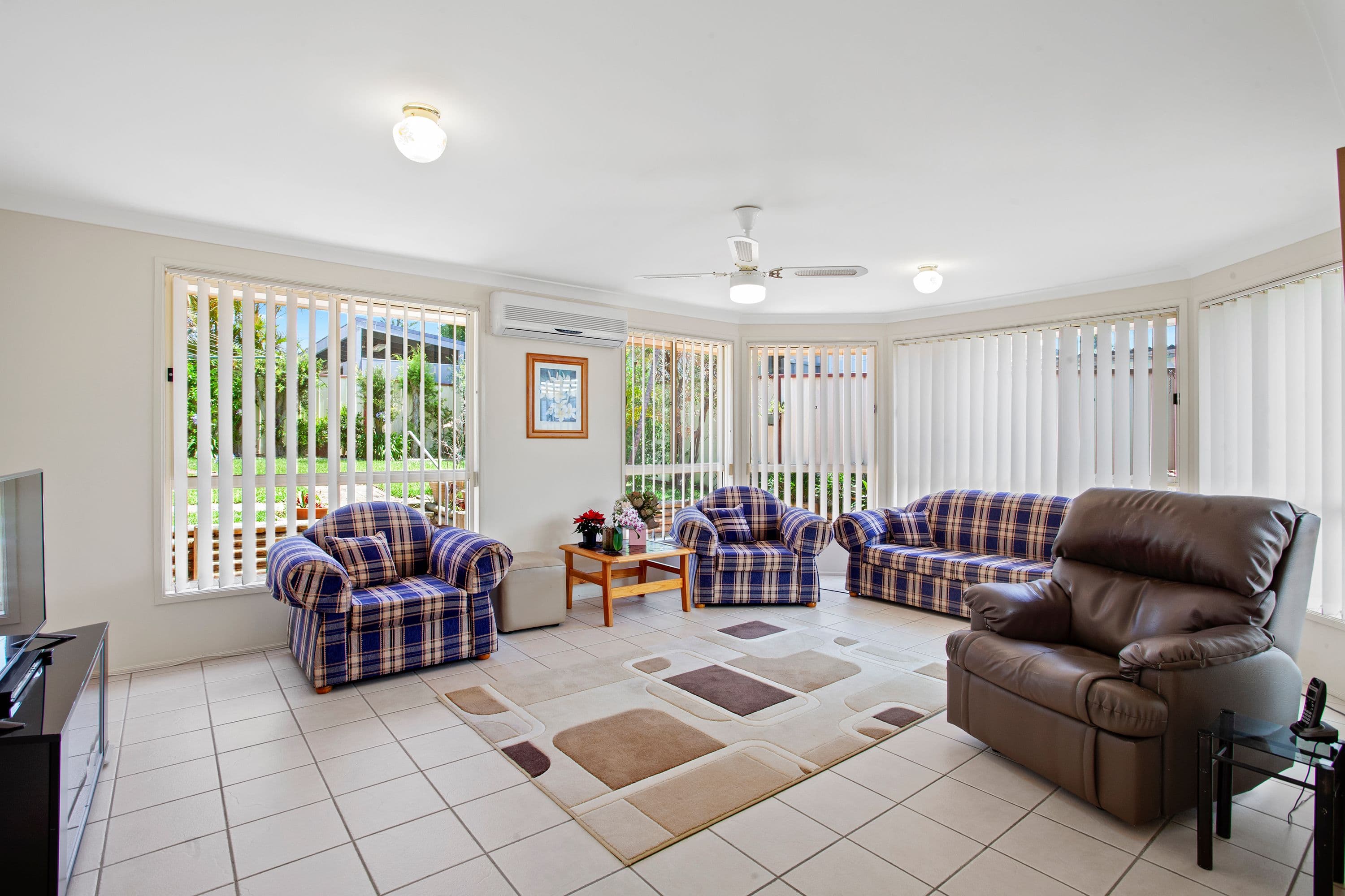 17 Brooke Avenue, Killarney Vale NSW 2261, Killarney Vale - Thumbnail 2